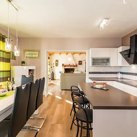 Evelyn * Μεντουλίν