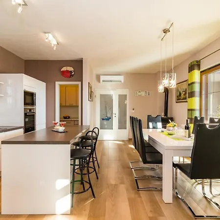 Evelyn * Μεντουλίν