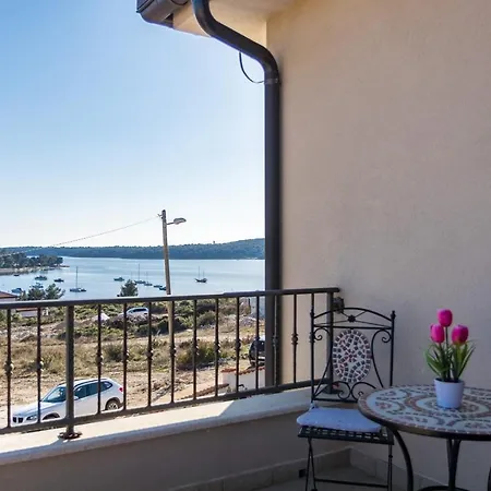 Evelyn * Μεντουλίν